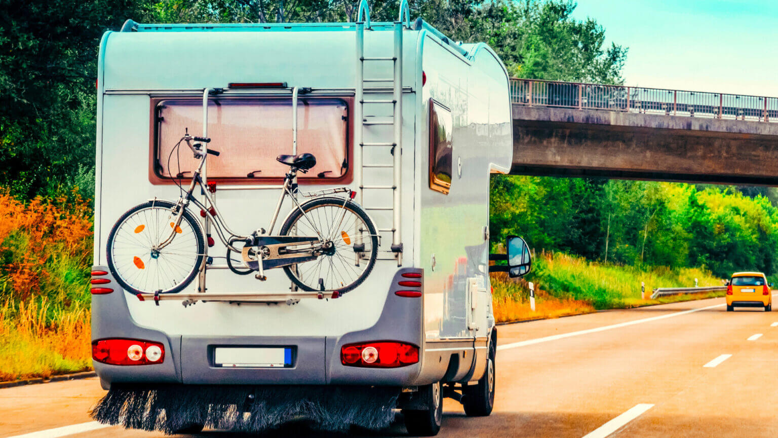 Let Freedom Ring with These RV Flag Poles - Getaway Couple