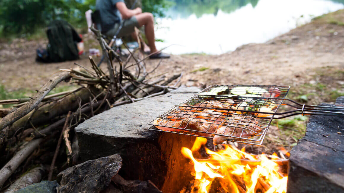 5 Best Campfire Dinner Recipes - Getaway Couple