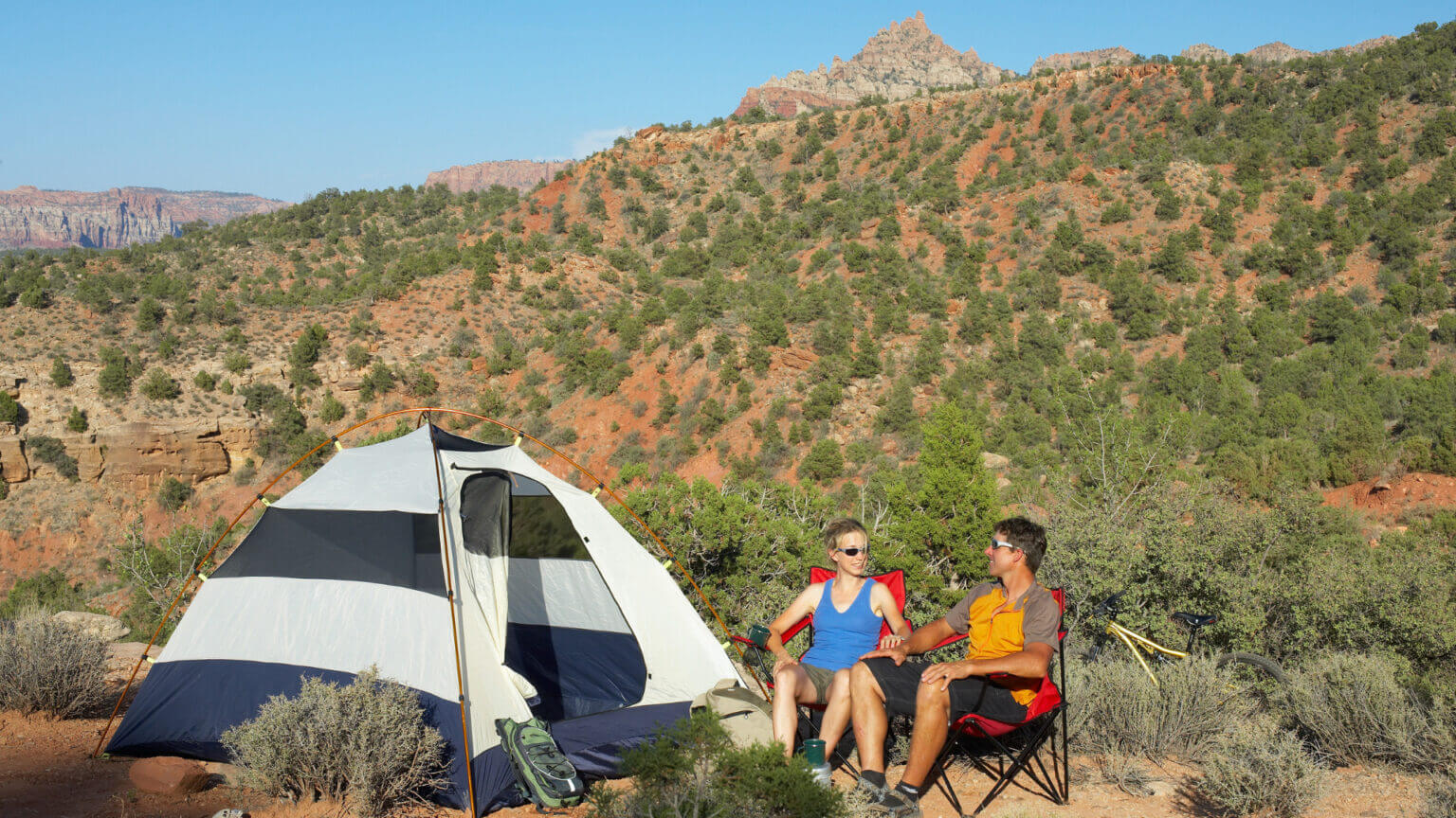 How To Plan An RV Trip To Utah S National Parks Getaway Couple