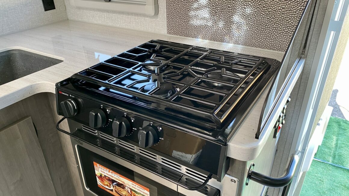 The Best RV Stove Tops Reviewers Swear By - Getaway Couple