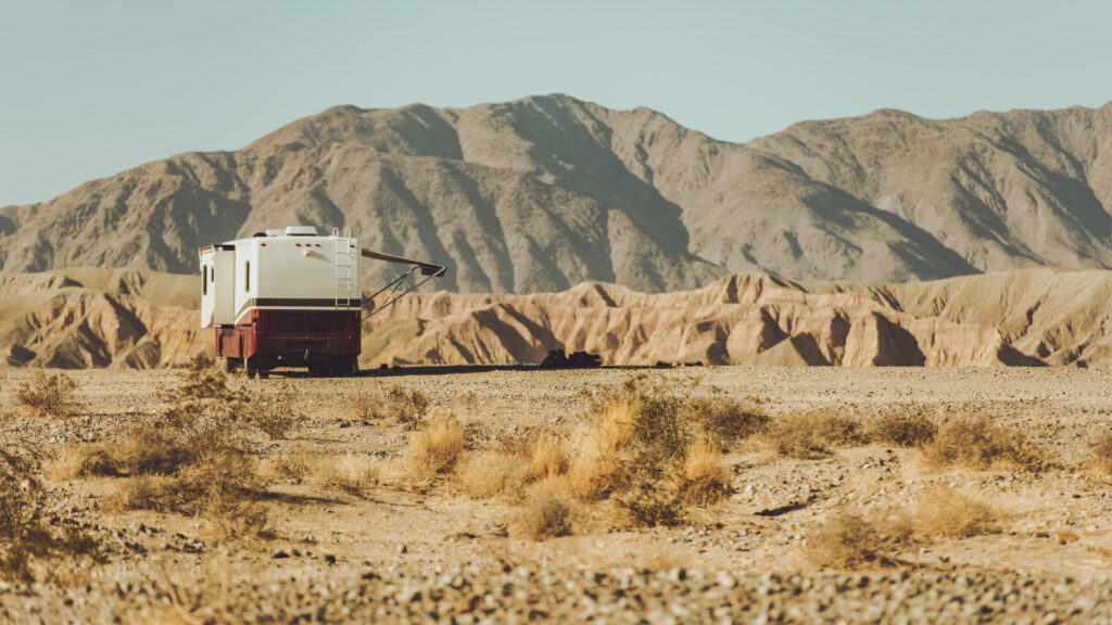 An RV in the desert using boondocking tips to boondock for the first time