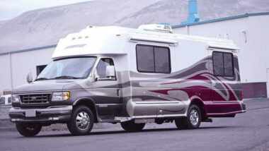 Image of a 2004 Chinook RV