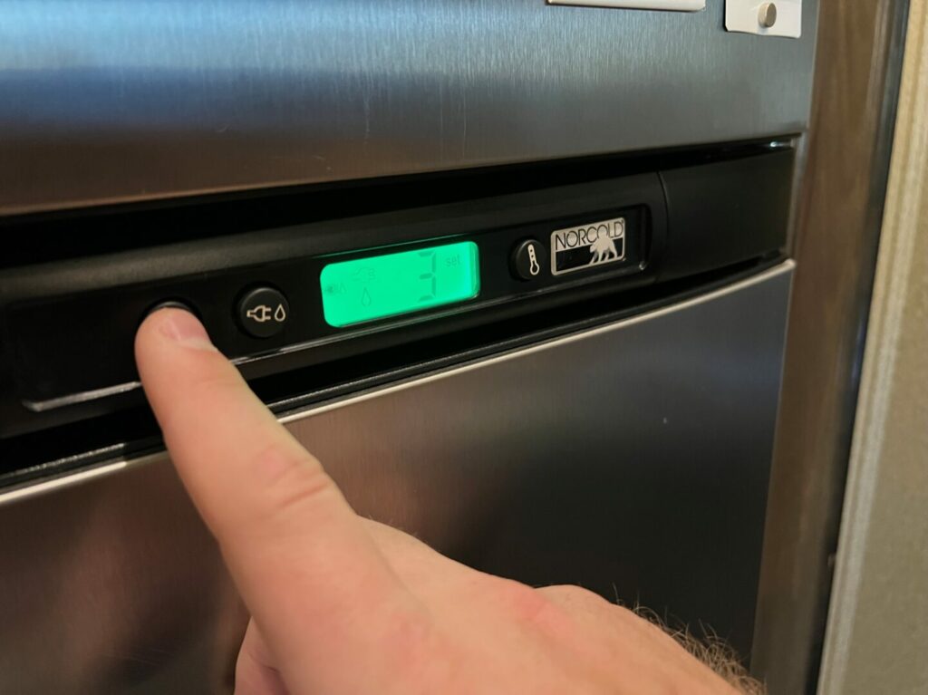 Power cycling Norcold fridge to troubleshoot errors