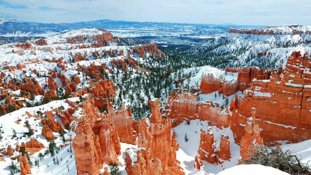 Bryce Canyon National Park covered in snow 