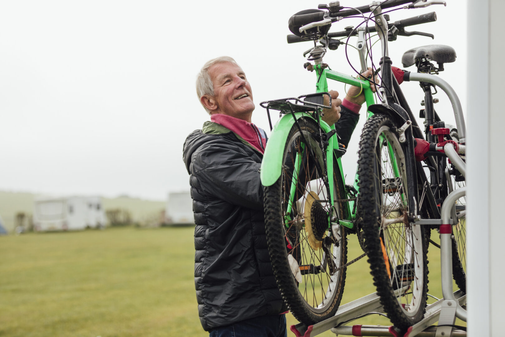 moral Giv rettigheder Tolk Reviewer Approved Pop-Up Camper Bike Racks - Getaway Couple