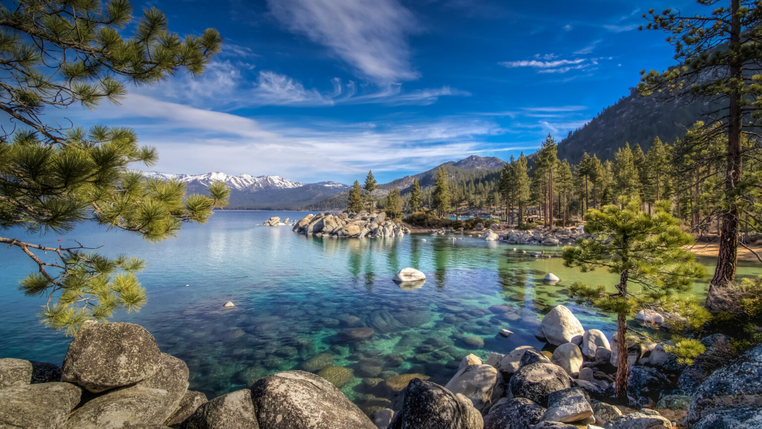 Clearest Lakes in the US to Add to Your Bucket List - Getaway Couple