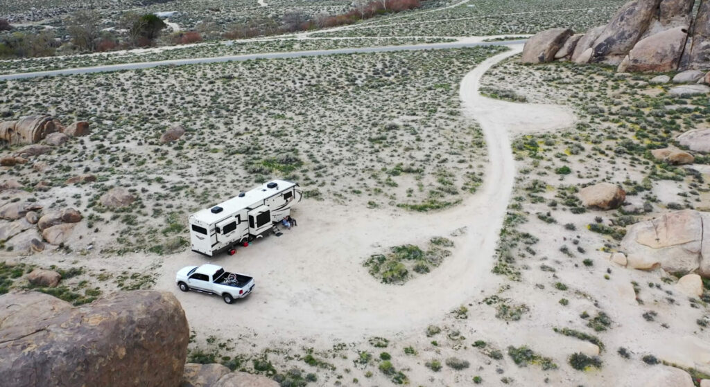 An RV parked in Alabama Hills boondocking off grid 
