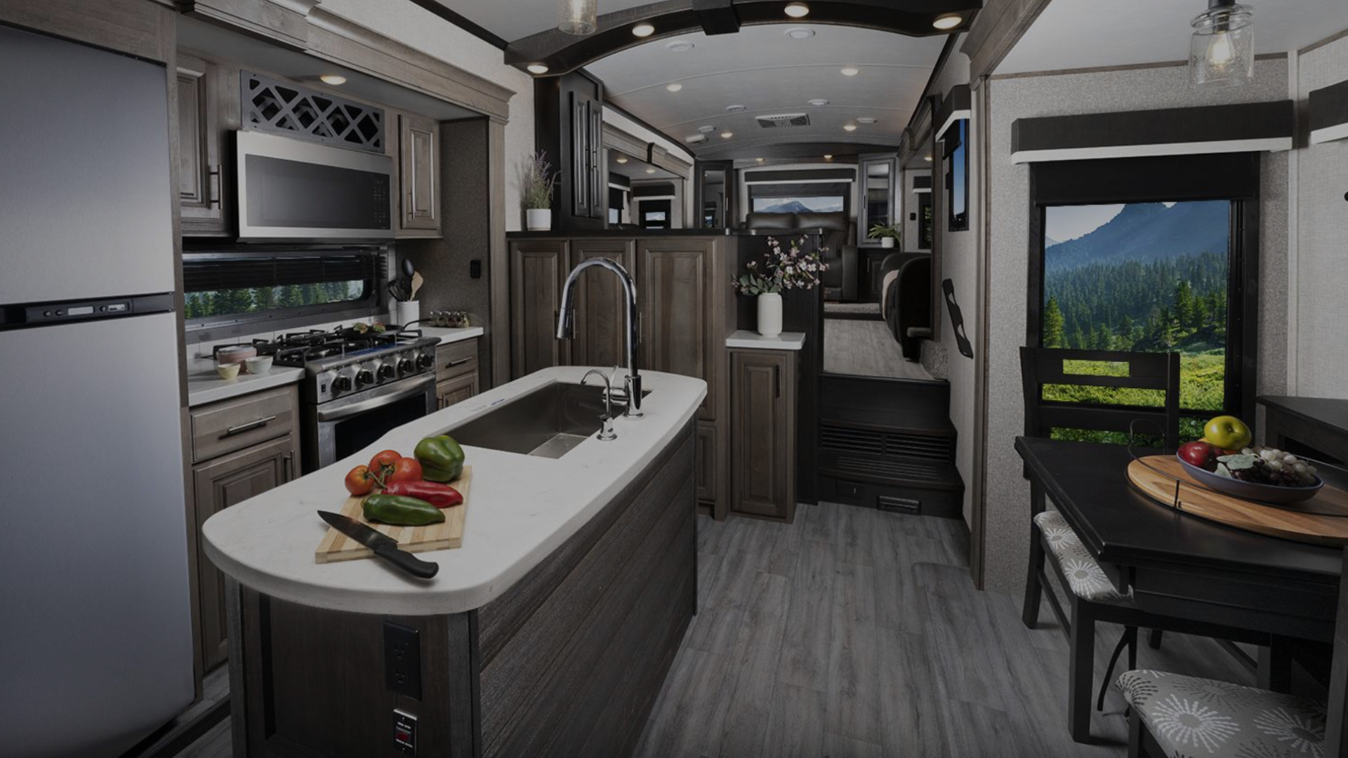 Front Living Fifth Wheel 4 