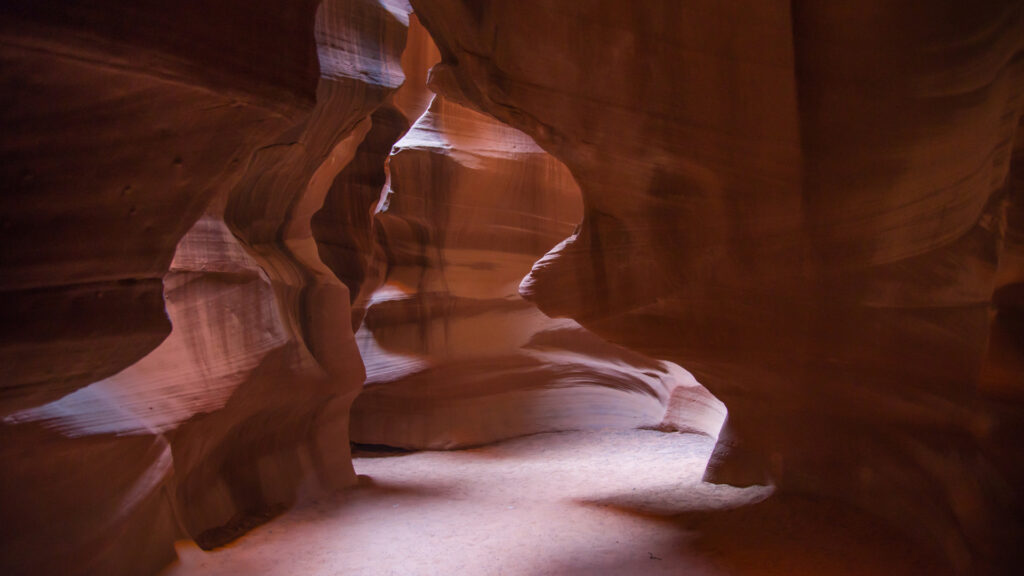 The upper antelope canyon, an easier hike than the lower antelope canyon