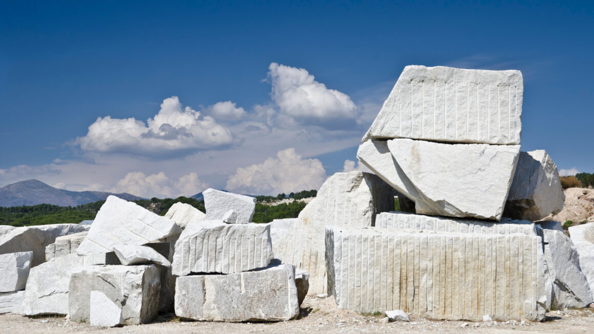 What to Know Before You Visit the Rock of Ages Granite Quarry - Getaway ...