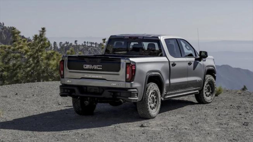 A GMC Sierra HD SLE with a towing capacity of up to 18,500 pounds