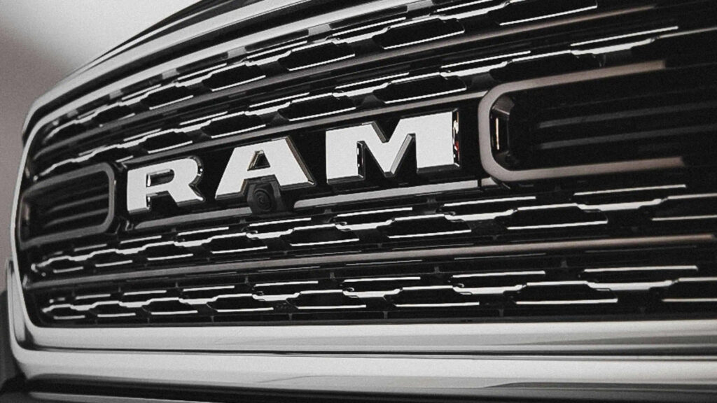 Close up of a Ram 1500 truck with an impressive towing capacity
