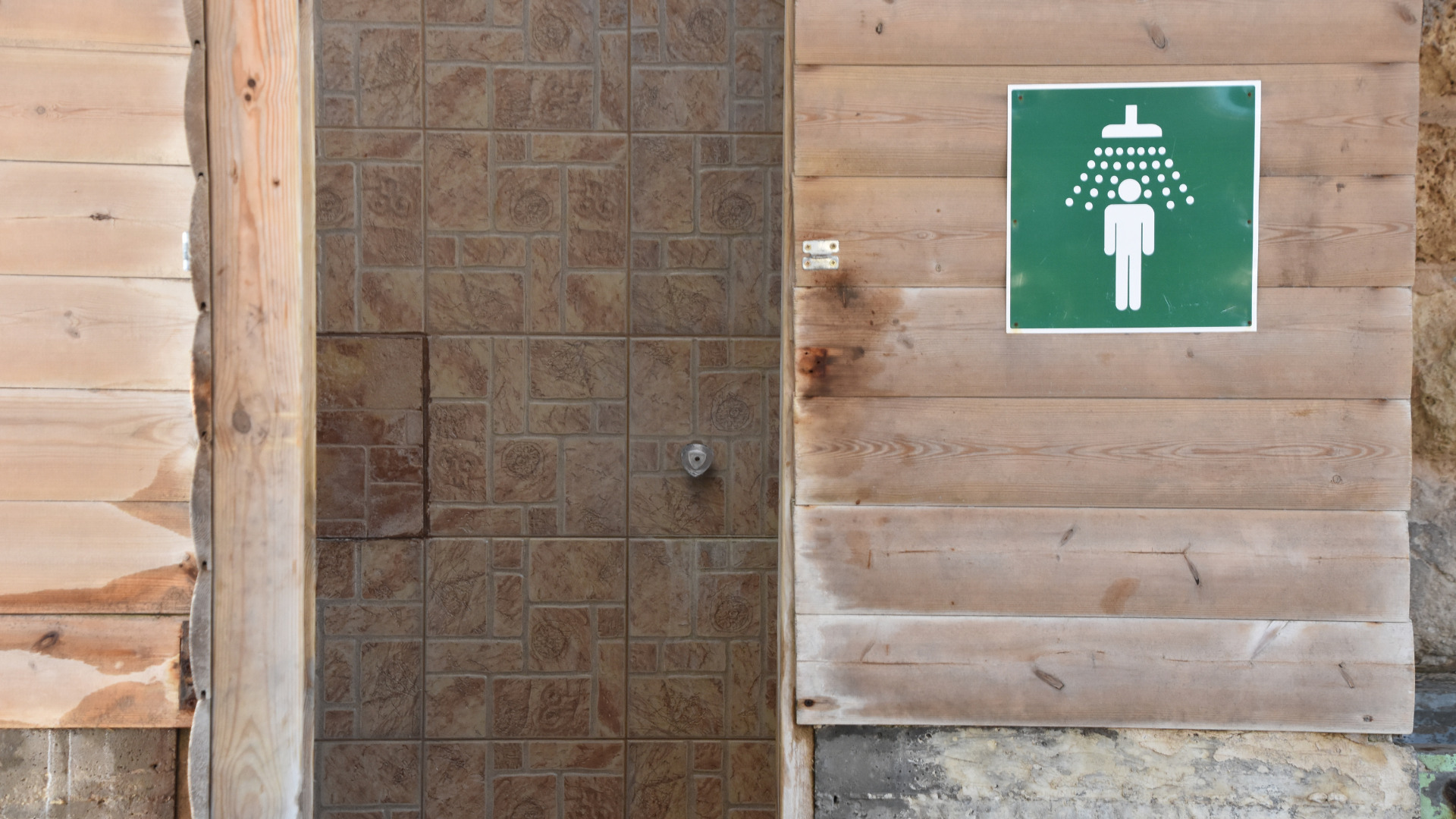 5 Mistakes People Make When Using the Campground Shower Getaway Couple