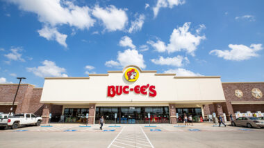 A Buc-ees store sign