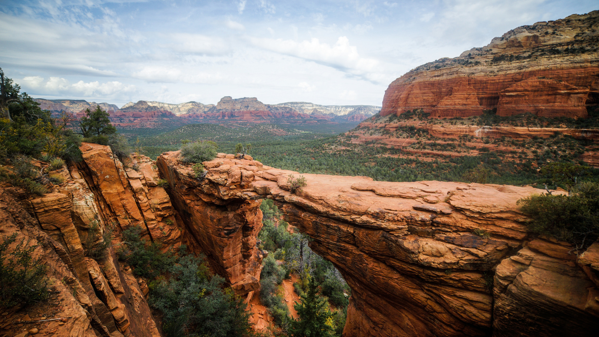 Is Devil's Bridge in Sedona Worth It? - Getaway Couple