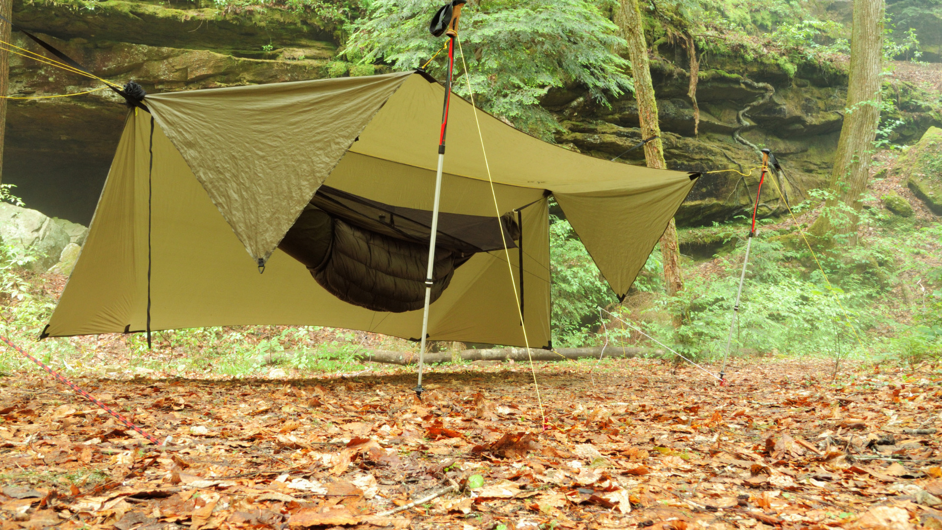 The Best Camping Hammocks for the Great Outdoors - Getaway Couple