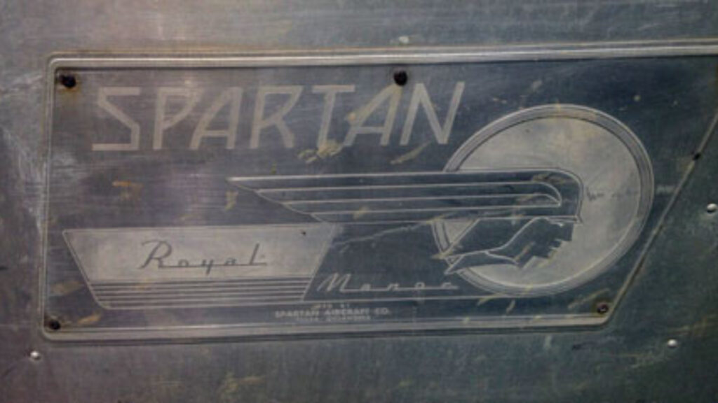 A spartan logo on a trailer