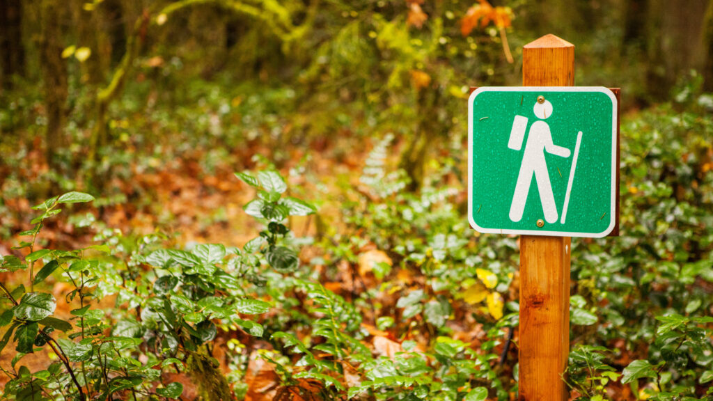A hiking trail sign at wekiwa springs