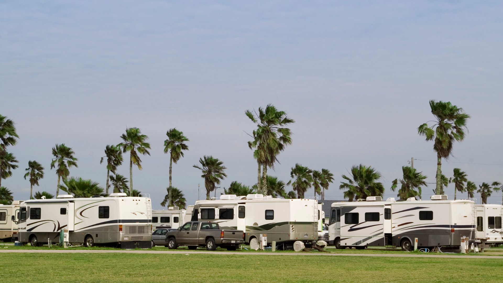 It's Official: The RV Bubble Has Burst - Getaway Couple