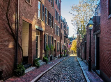 Acorn Street in Boston, Massachusetts