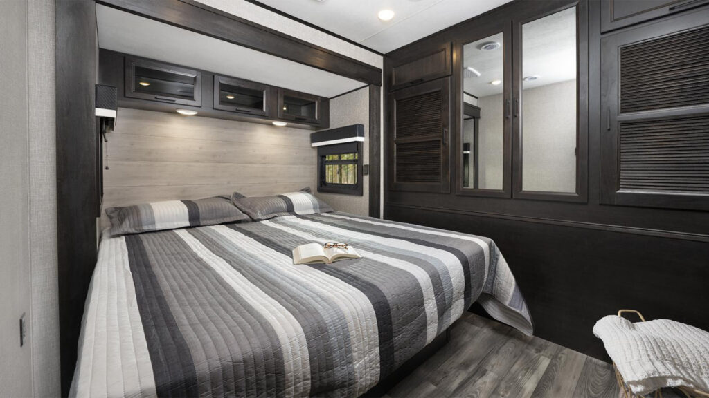 View of a bedroom inside a Jayco Eagle HT 280RSOK