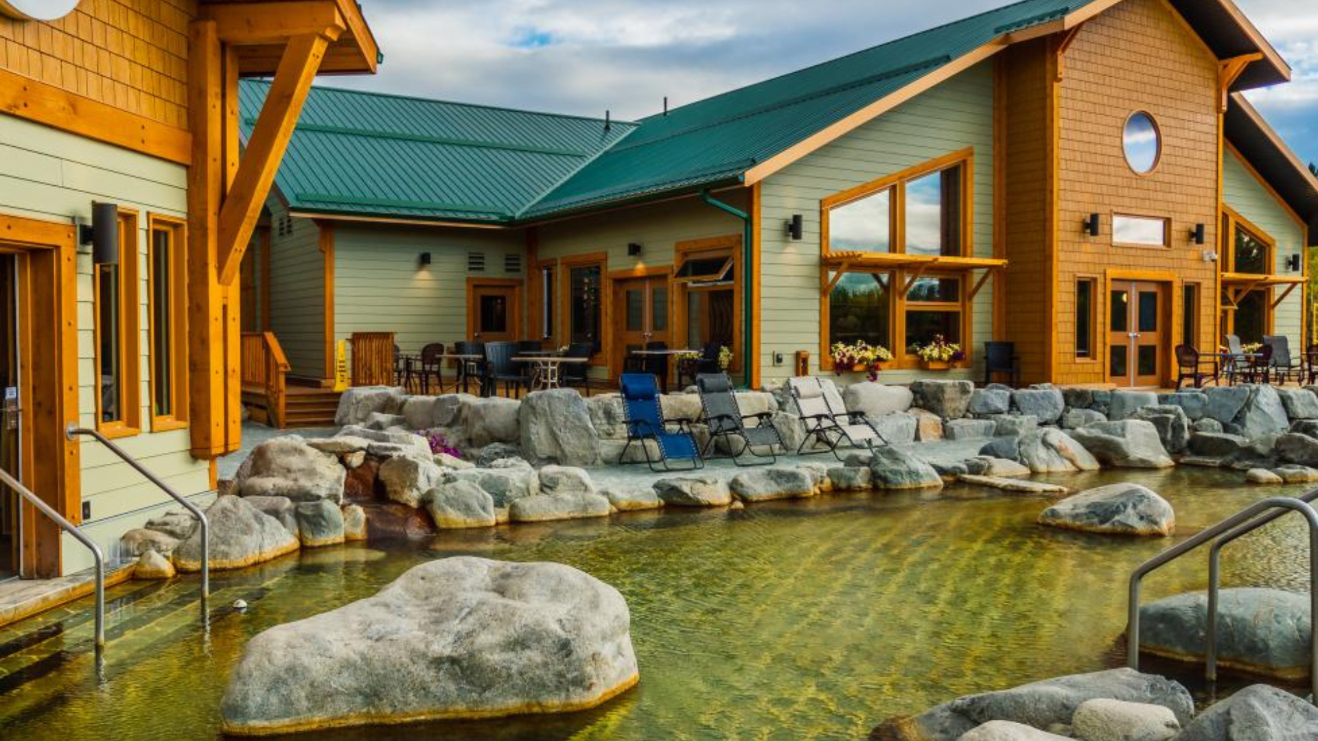 Your Guide to Visiting Eclipse Nordic Hot Springs