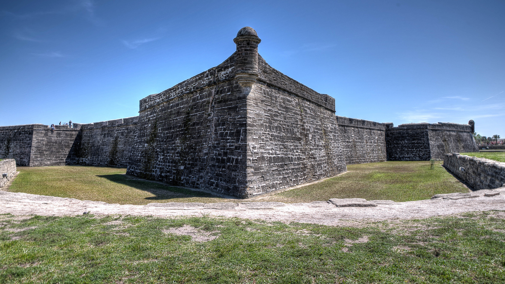 Historic Forts in Florida to Add to Your List - Getaway Couple